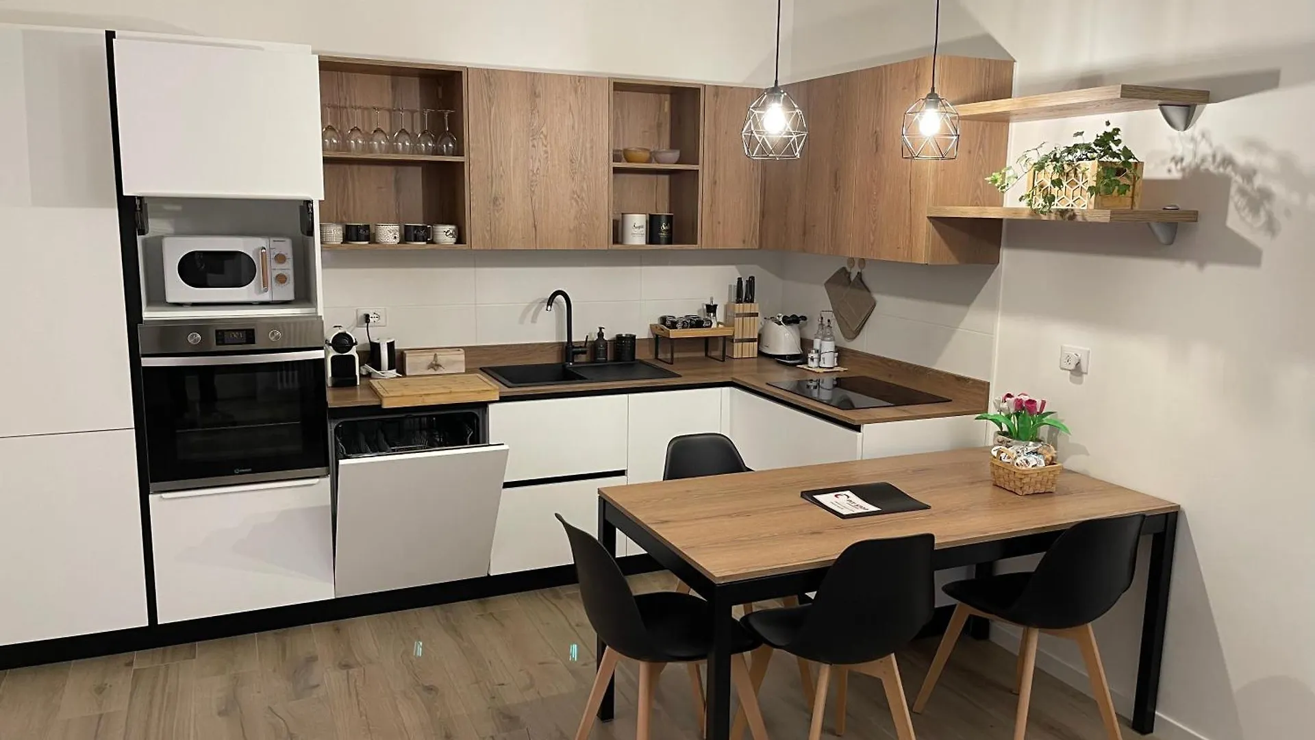 Pit Stop Apartment 2K23 - Mxp - Busto Arsizio 0*,  Italy